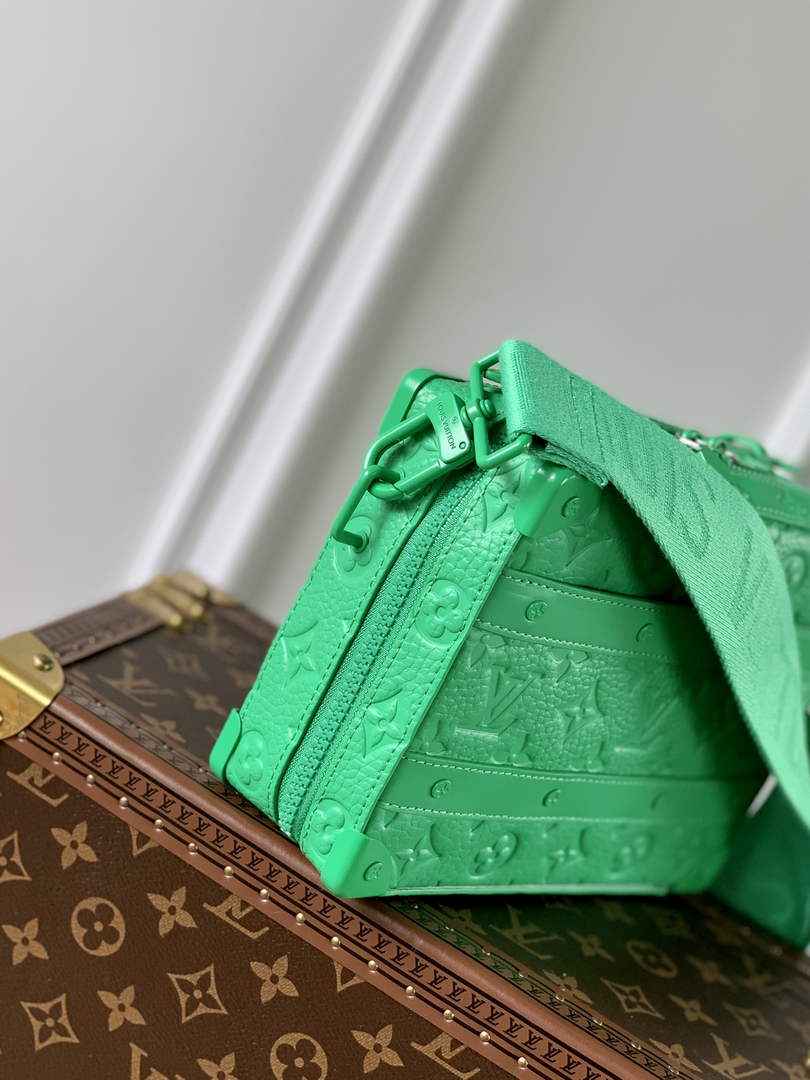 LV M20956 Louis Vuitton Handle Soft Trunk Men Bags Green