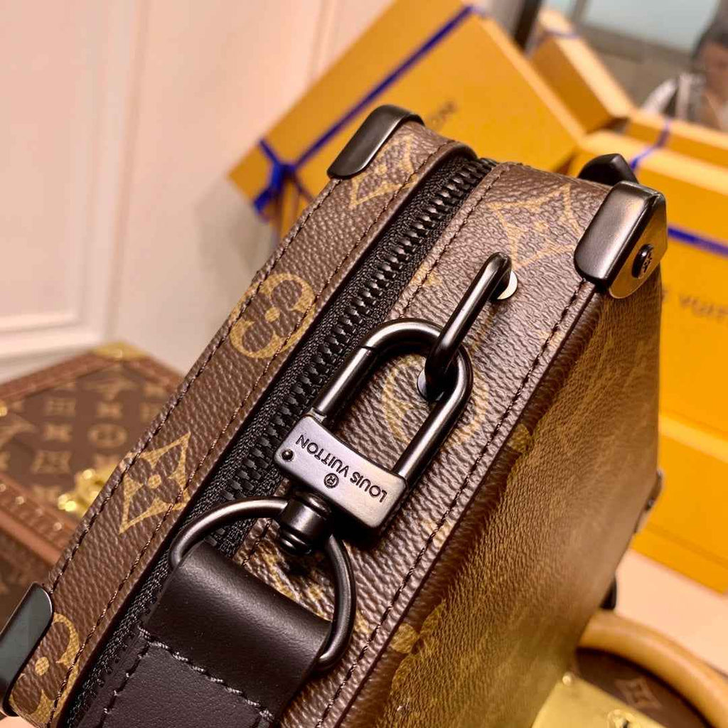 LV M45935 Louis Vuitton Handle Soft Trunk Monogram canvas