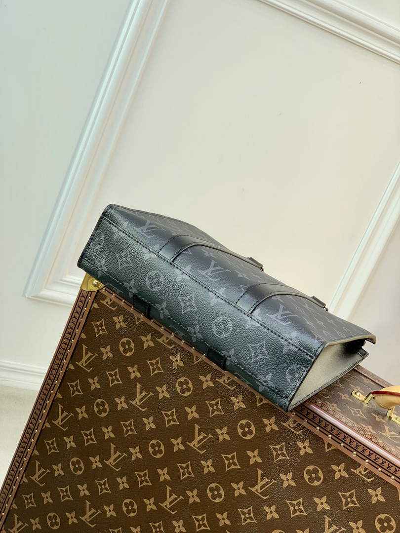 LV M46098 Louis Vuitton Sac Plat Cross Bag Monogram