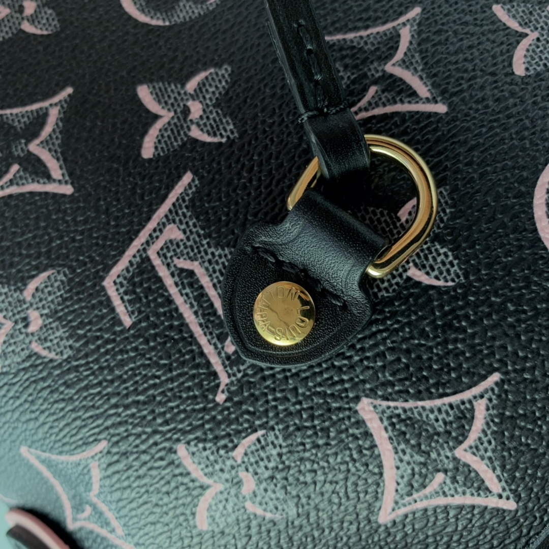 LV M46137 Louis Vuitton Neverfull MM Tote Bag Black