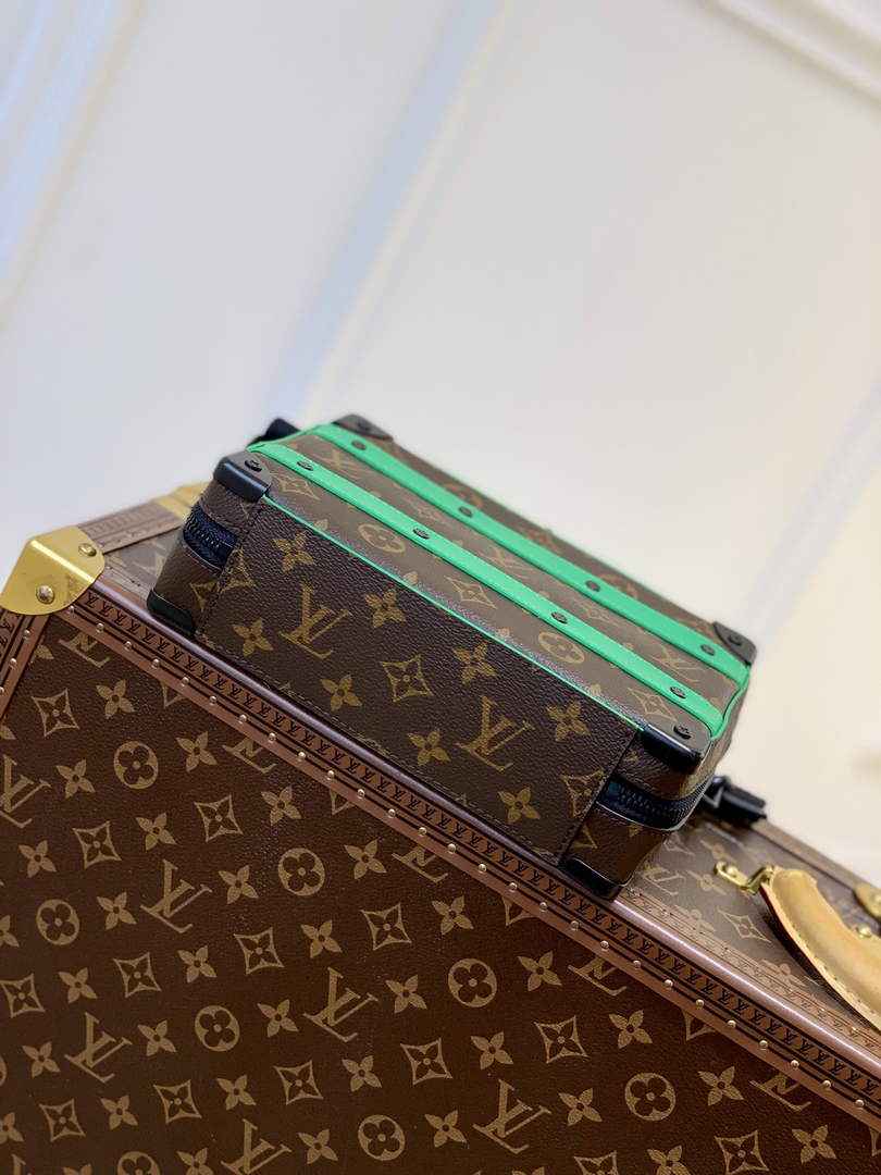LV M46264 Louis Vuitton Handle Soft Trunk Men Bags Green