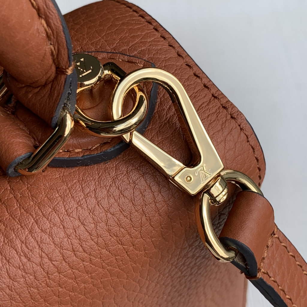 LV M59091 Louis Vuitton Twist One Handle BB High End Leathers Brown