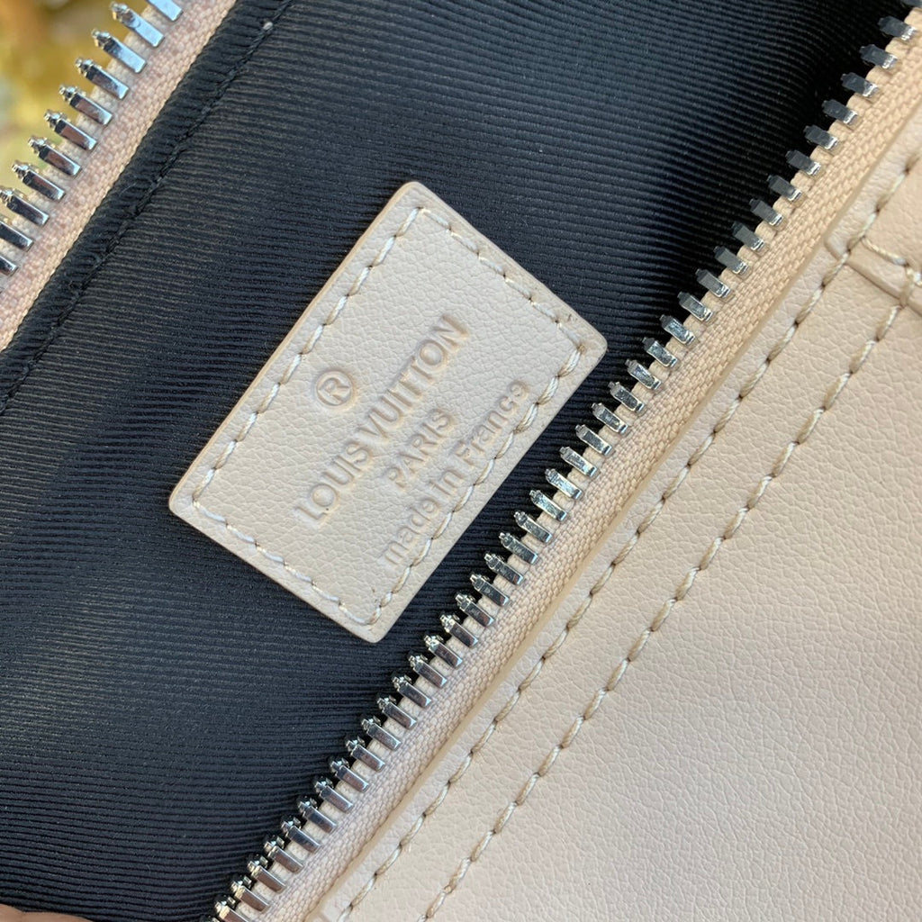 LV M59670 Louis Vuitton City Keepall Travel Men Bag Other Leathers