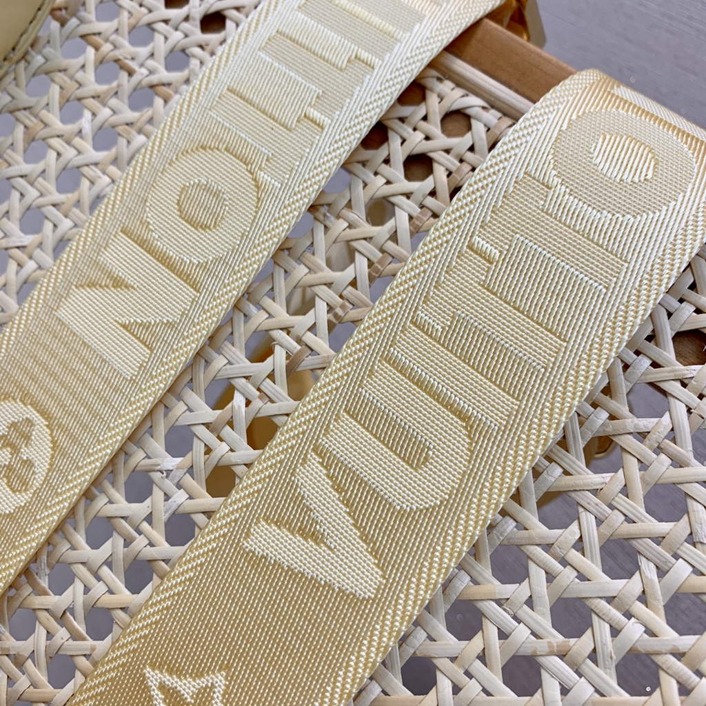 Louis Vuitton M59823 Over The Moon Bag Banana Yellow - Default Title - View 9