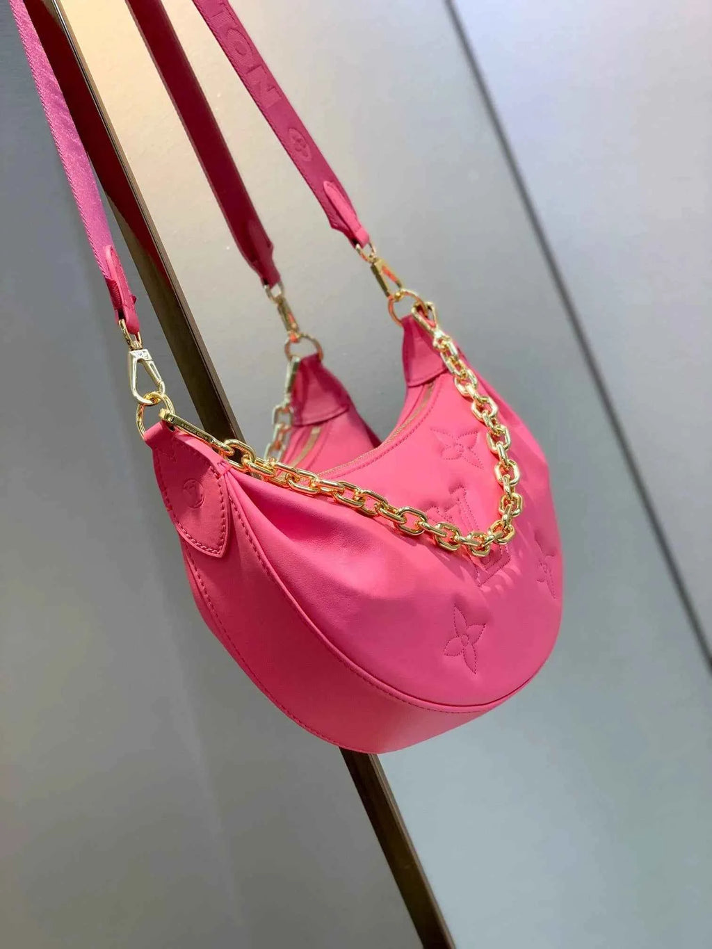 Louis Vuitton M59915 Over The Moon Bag Dragon Fruit Pink - Default Title - View 2