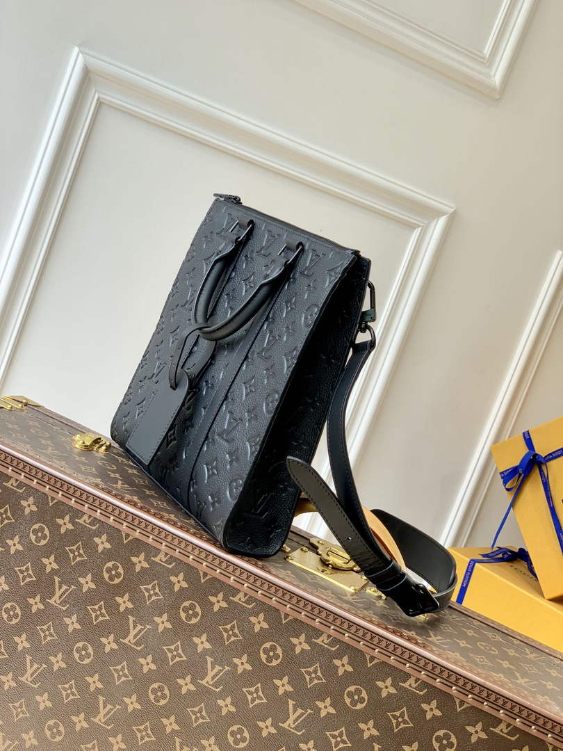 LV M59960 Louis Vuitton Sac Plat Cross Bag Black Taurillon Leather - Default Title - View 3