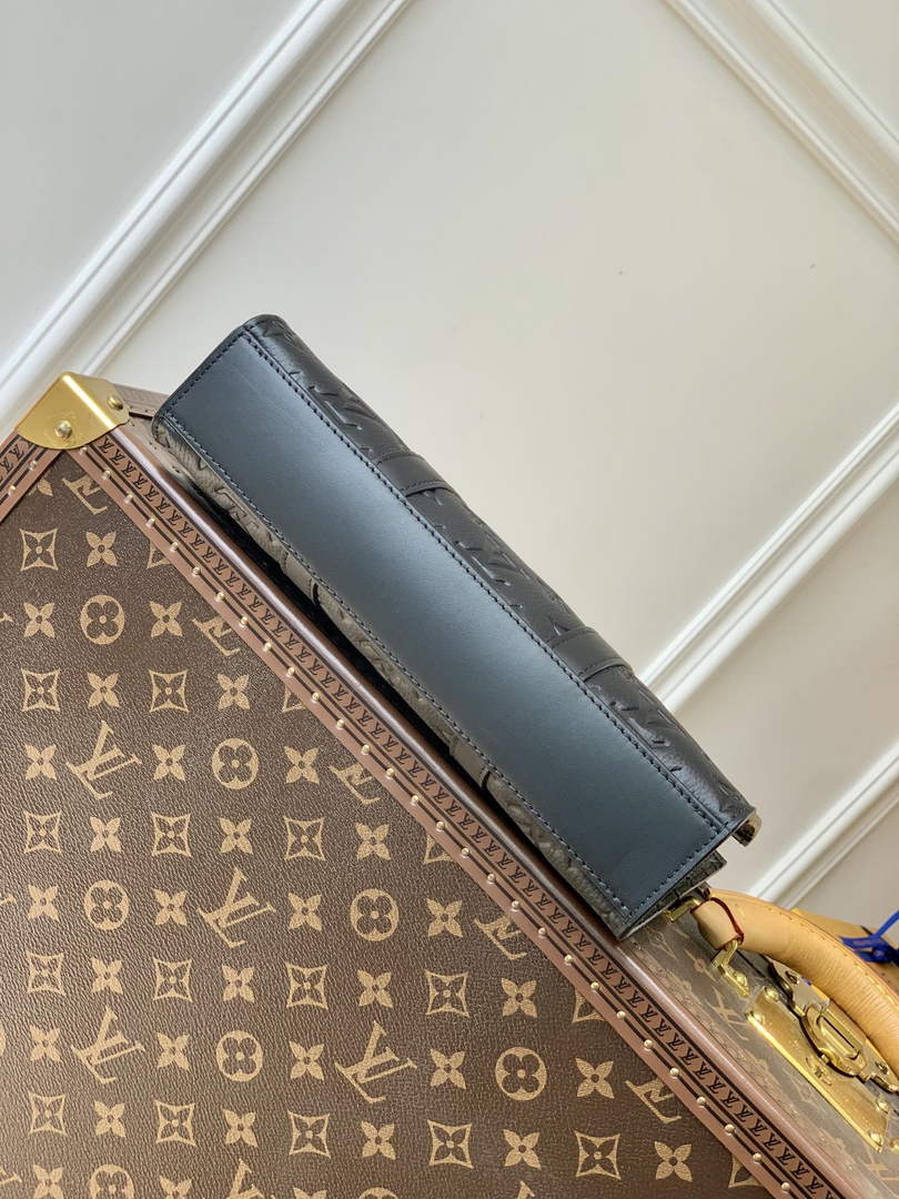 LV M59960 Louis Vuitton Sac Plat Cross Bag Black Taurillon Leather - Default Title - View 4