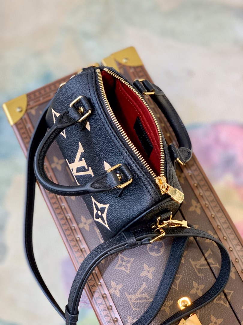LV M81457 Louis Vuitton Nano Speedy Black