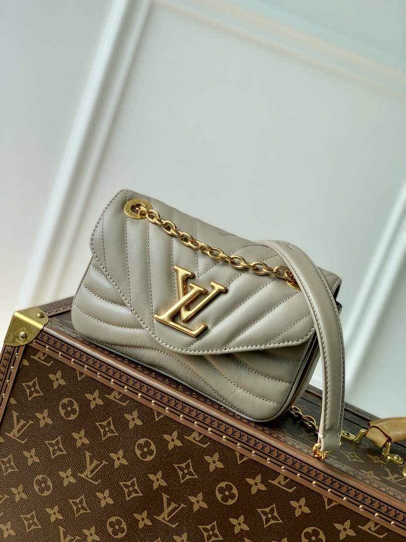 Louis Vuitton M20838 LV New Wave Chain Bag PM Gray