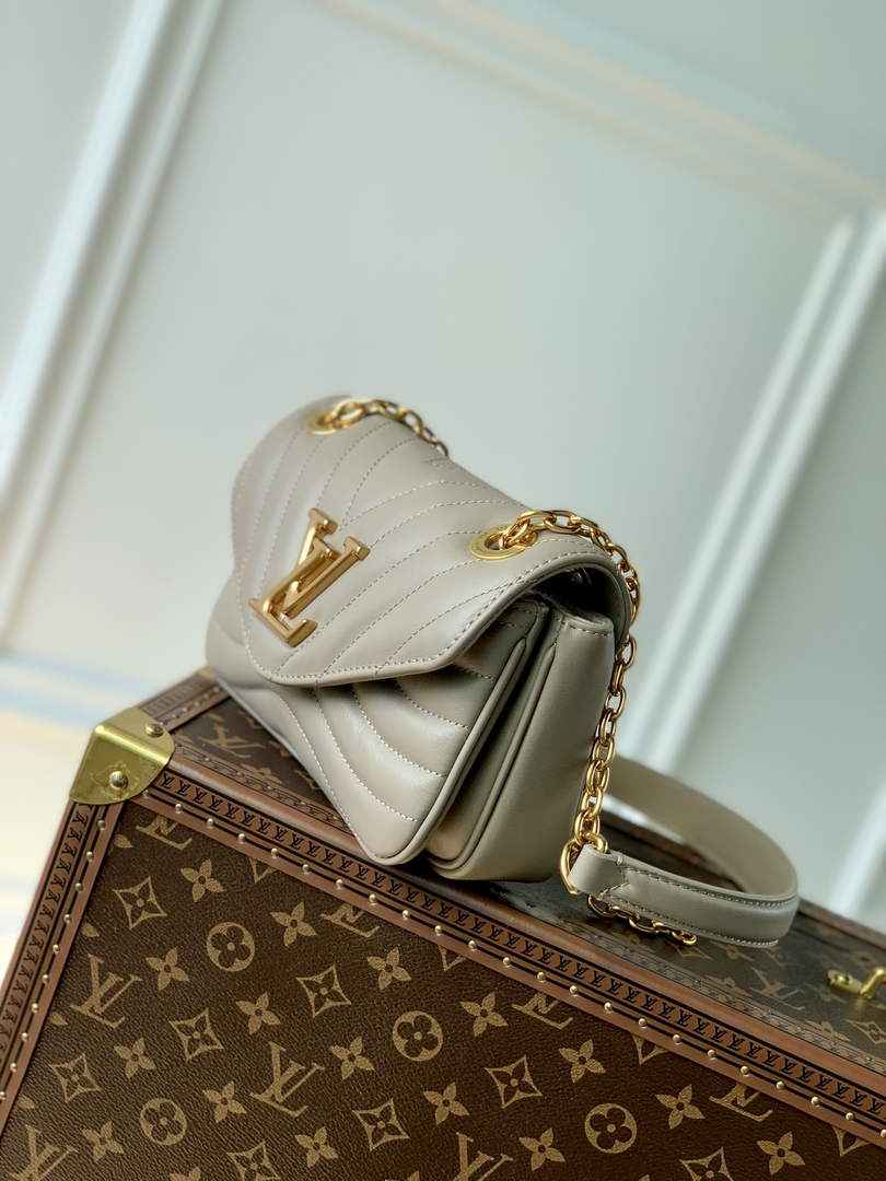 Louis Vuitton M20838 LV New Wave Chain Bag PM Gray