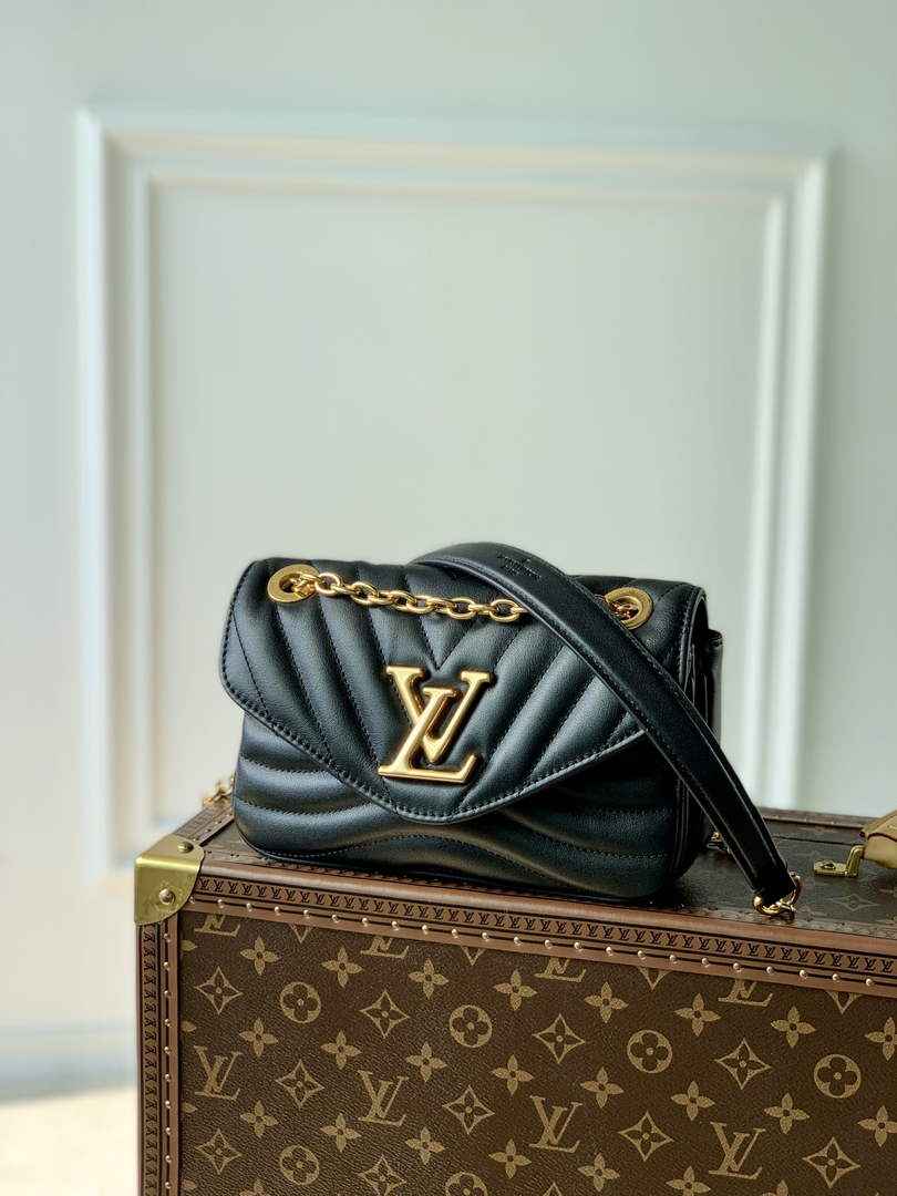 Louis Vuitton M20687 LV New Wave Chain Bag PM Black