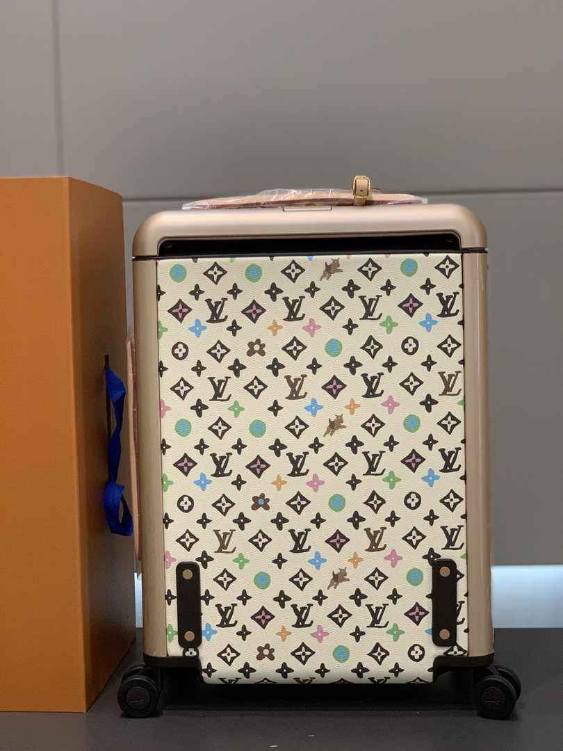 Louis Vuitton HORIZON 55 M47070 White