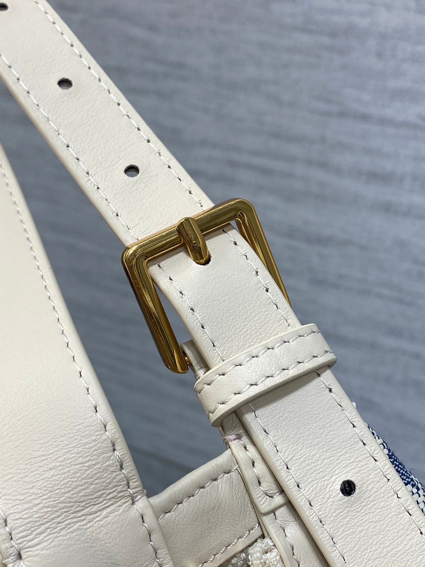 Medium D-Journey Bag - M2417 - Blue Dior Oblique Chambray - Default Title - View 4