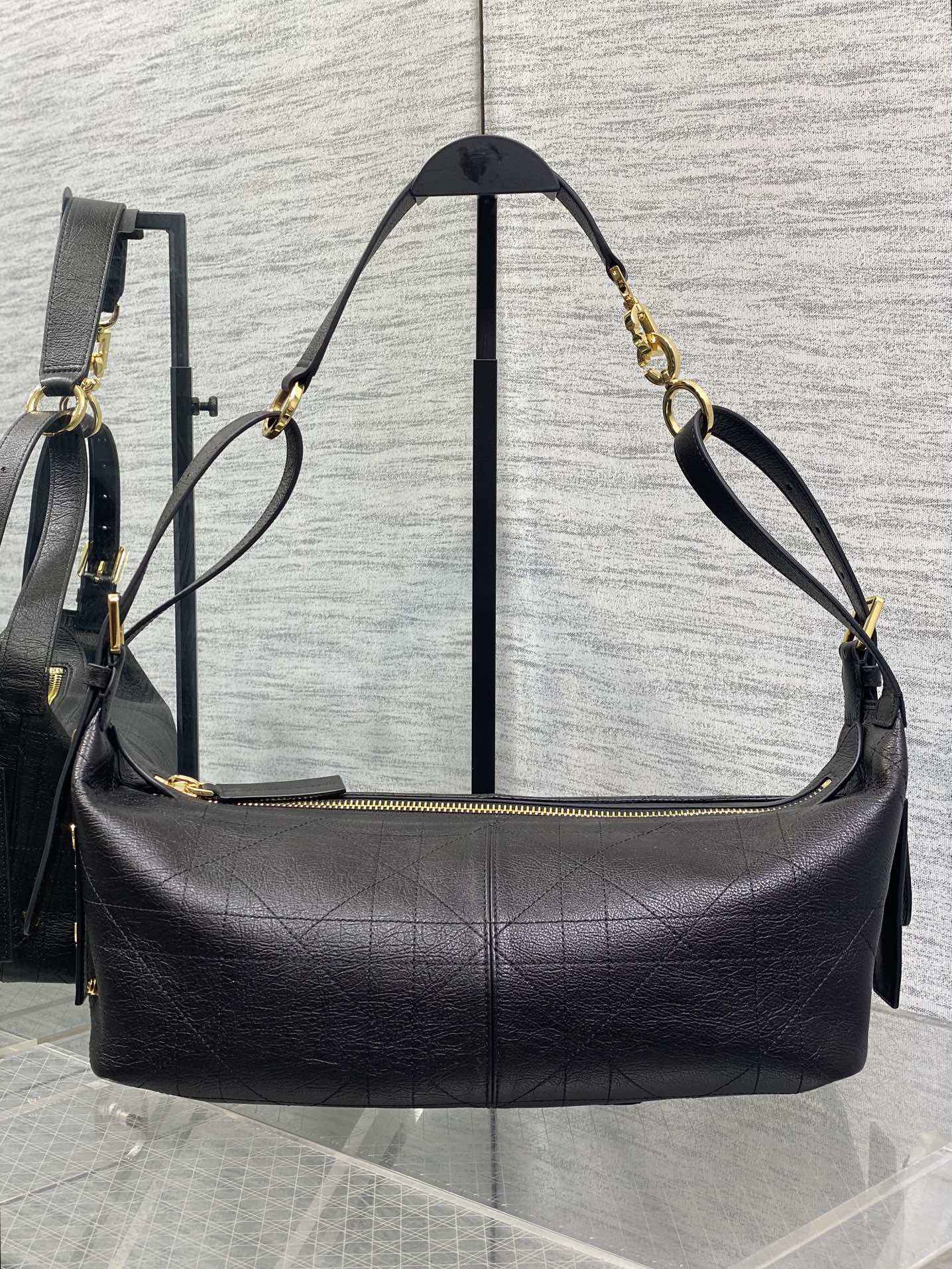 Medium D-Journey Bag in Vintage Smooth Calfskin - M2417 - Black Leather with Gold - Default Title - View 2