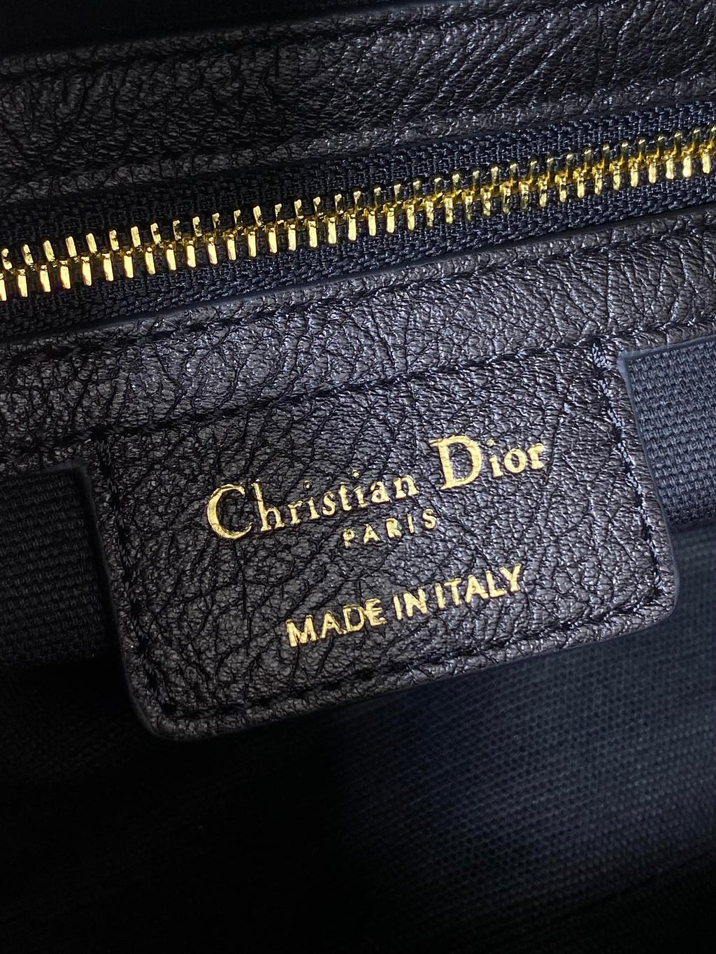 Medium D-Journey Bag in Vintage Smooth Calfskin - M2417 - Black Leather with Gold - Default Title - View 10
