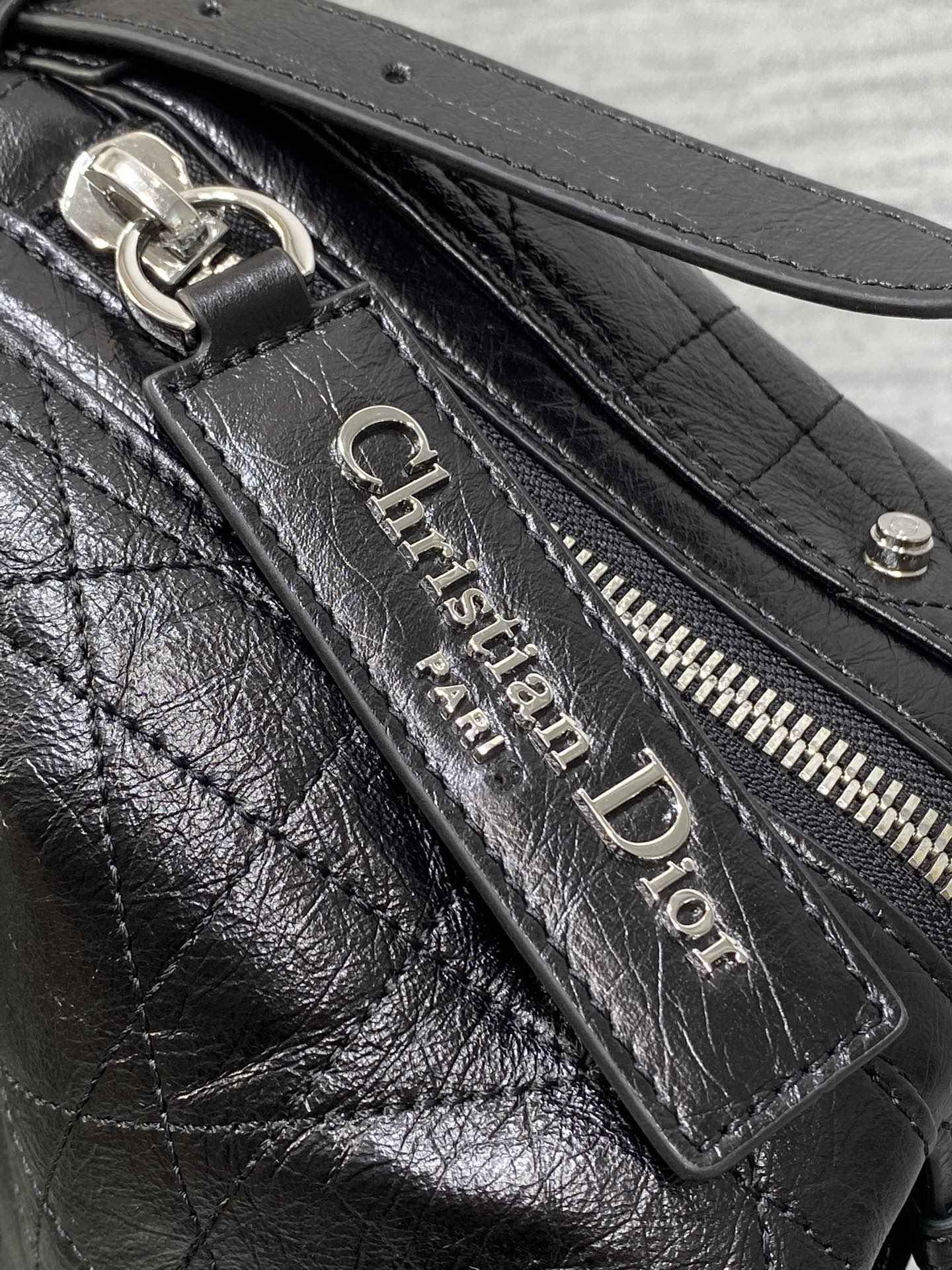 Medium D-Journey Bag in Vintage Smooth Calfskin - M2417 - Black Leather - Default Title - View 4