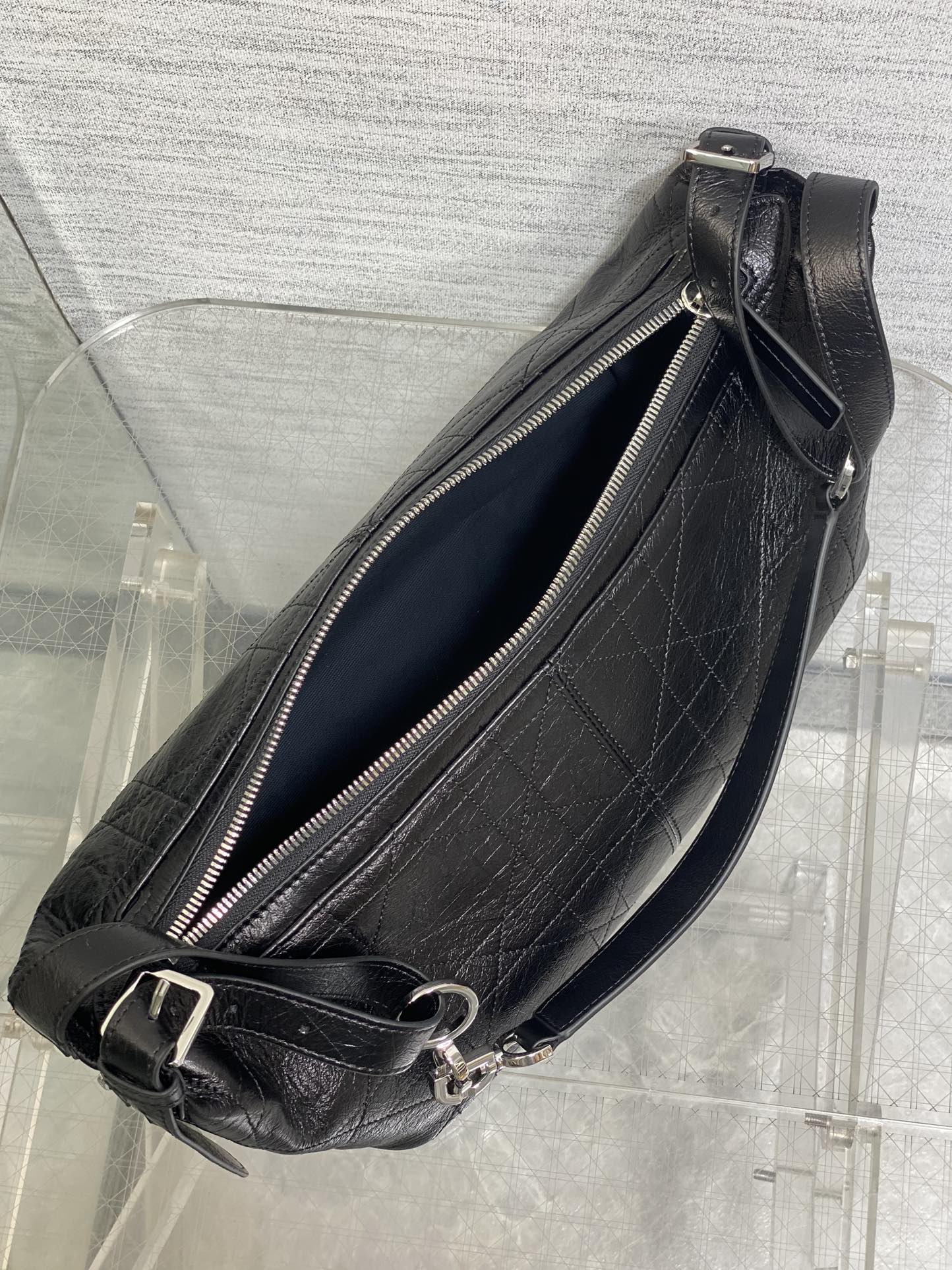 Medium D-Journey Bag in Vintage Smooth Calfskin - M2417 - Black Leather - Default Title - View 9