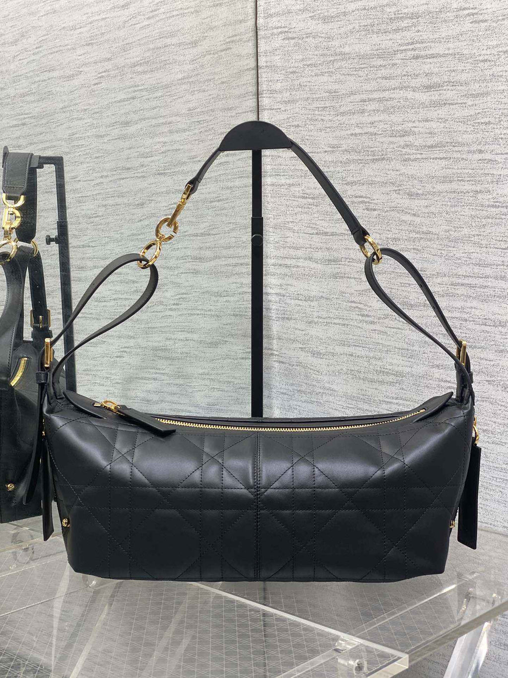 Medium D-Journey Bag in Vintage Smooth Calfskin - M2417 - Black Flat Macrocannage - Default Title - View 2