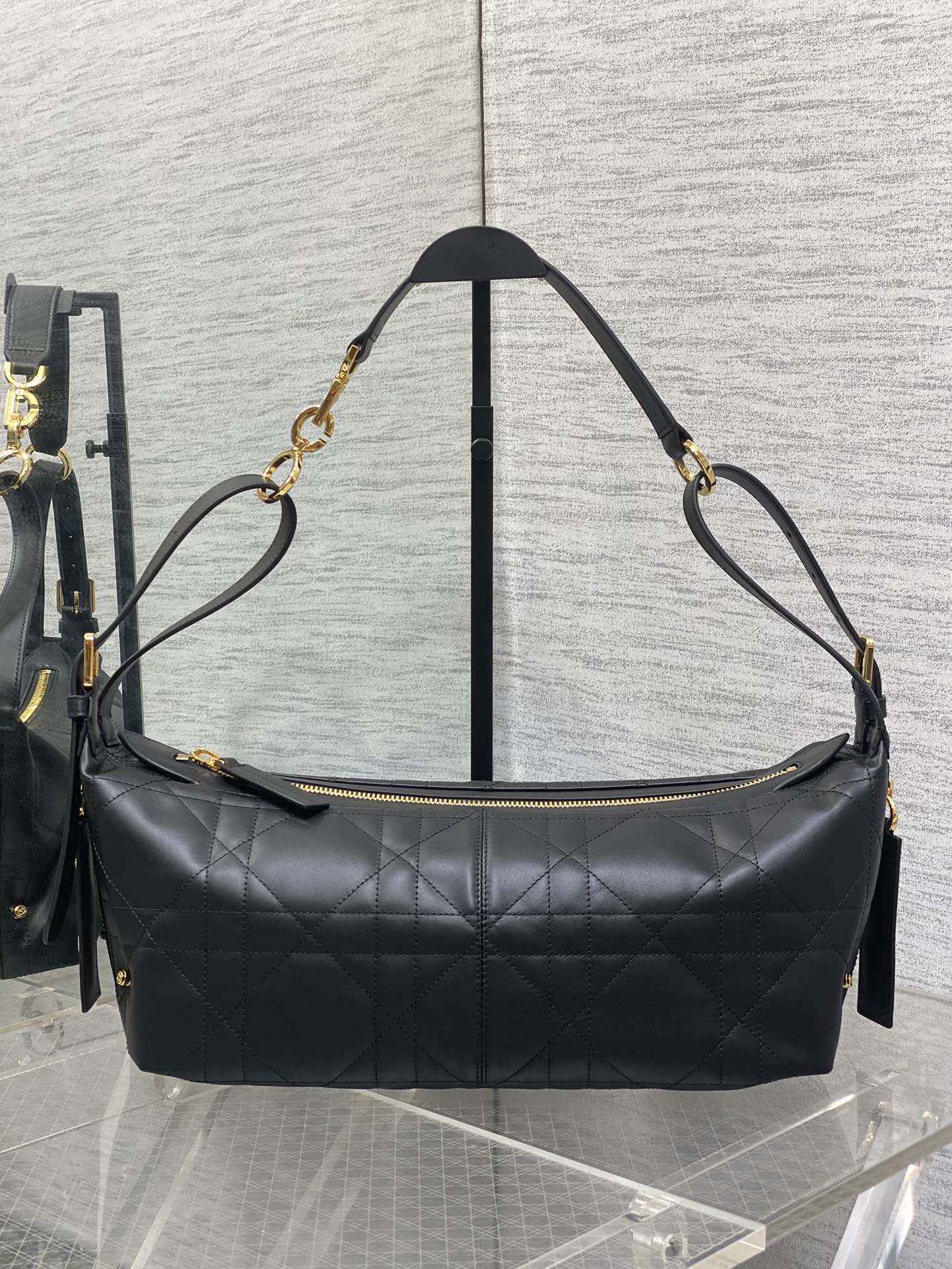 Medium D-Journey Bag in Vintage Smooth Calfskin - M2417 - Black Flat Macrocannage - Default Title - View 2