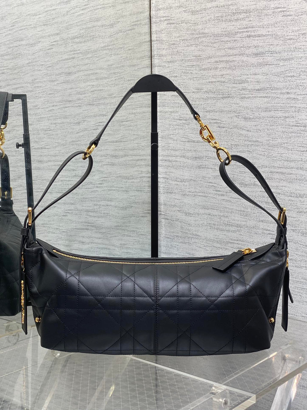 Medium D-Journey Bag in Vintage Smooth Calfskin - M2417 - Black Flat Macrocannage - Default Title - View 5