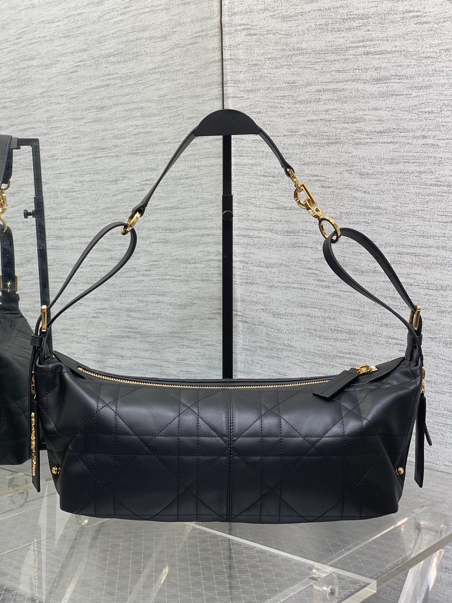Medium D-Journey Bag in Vintage Smooth Calfskin - M2417 - Black Flat Macrocannage - Default Title - View 5