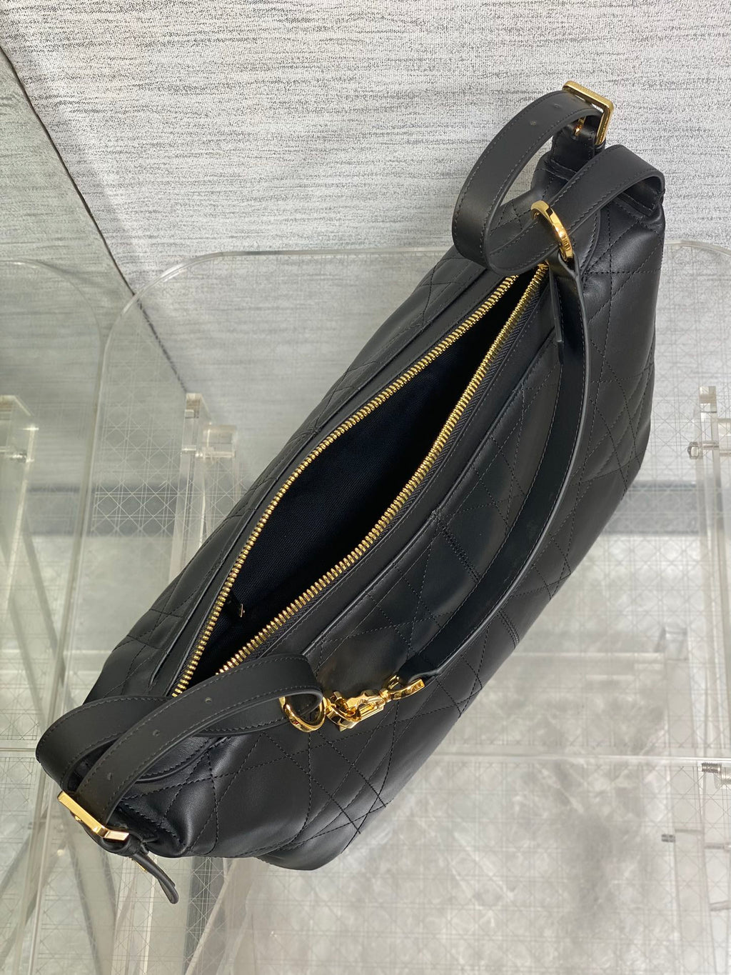 Medium D-Journey Bag in Vintage Smooth Calfskin - M2417 - Black Flat Macrocannage - Default Title - View 9
