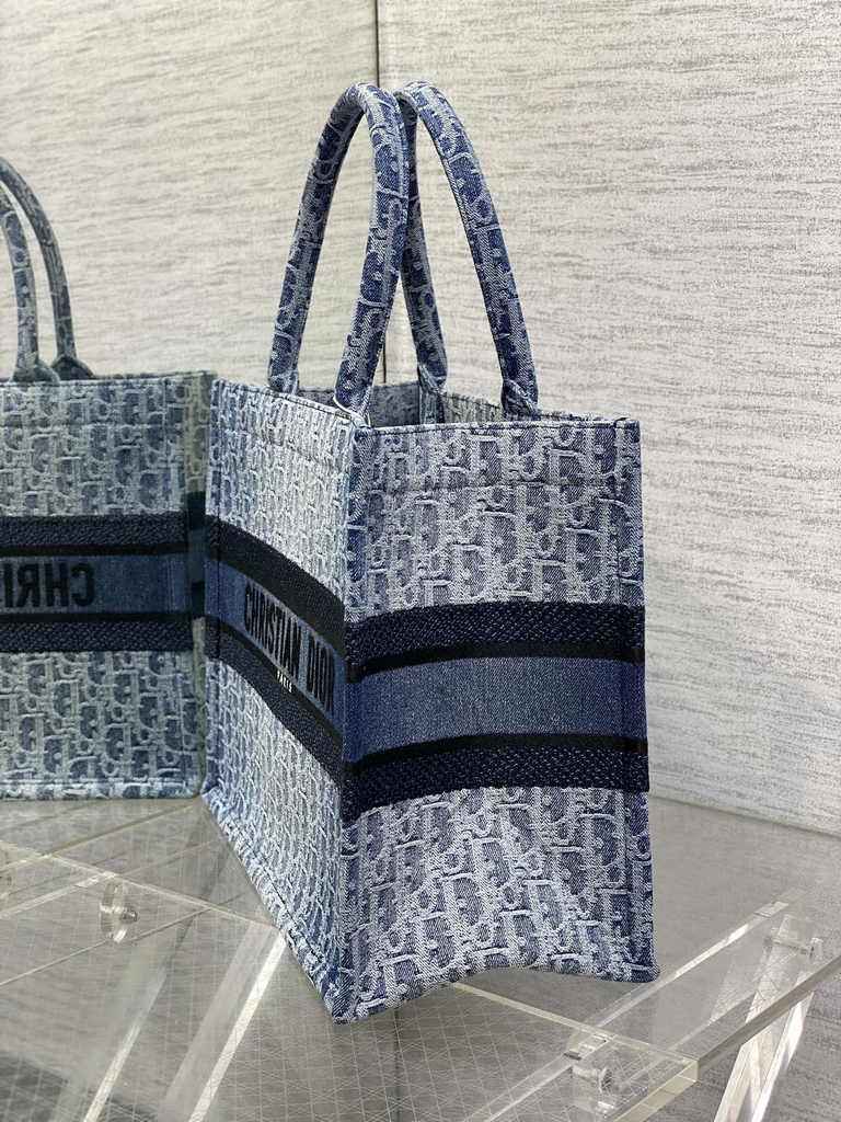 Medium Dior Book Tote M1296 Blue Denim Dior Oblique Jacquard - Default Title - View 3