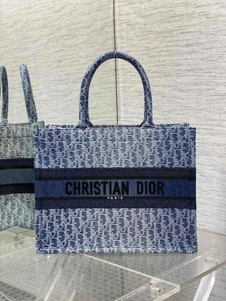 Medium Dior Book Tote M1296 Blue Denim Dior Oblique Jacquard - Default Title - View 1
