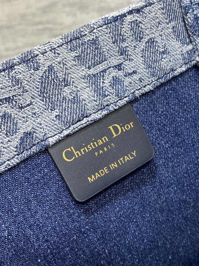 Medium Dior Book Tote M1296 Blue Denim Dior Oblique Jacquard - Default Title - View 6