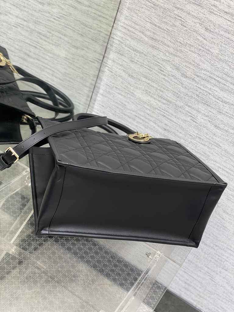 Medium Dior Book Tote M1296 Black Macrocannage Calfskin - Default Title - View 4
