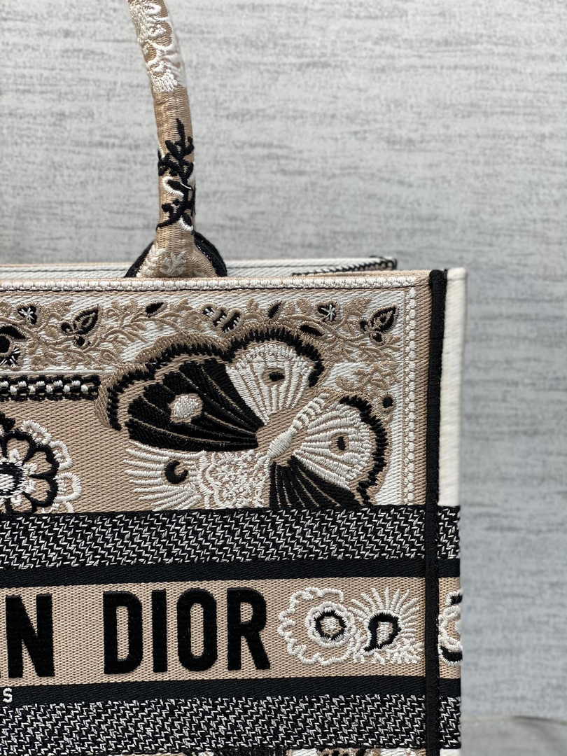 Medium Dior Book Tote M1296 Beige Butterfly Bandana Embroidery