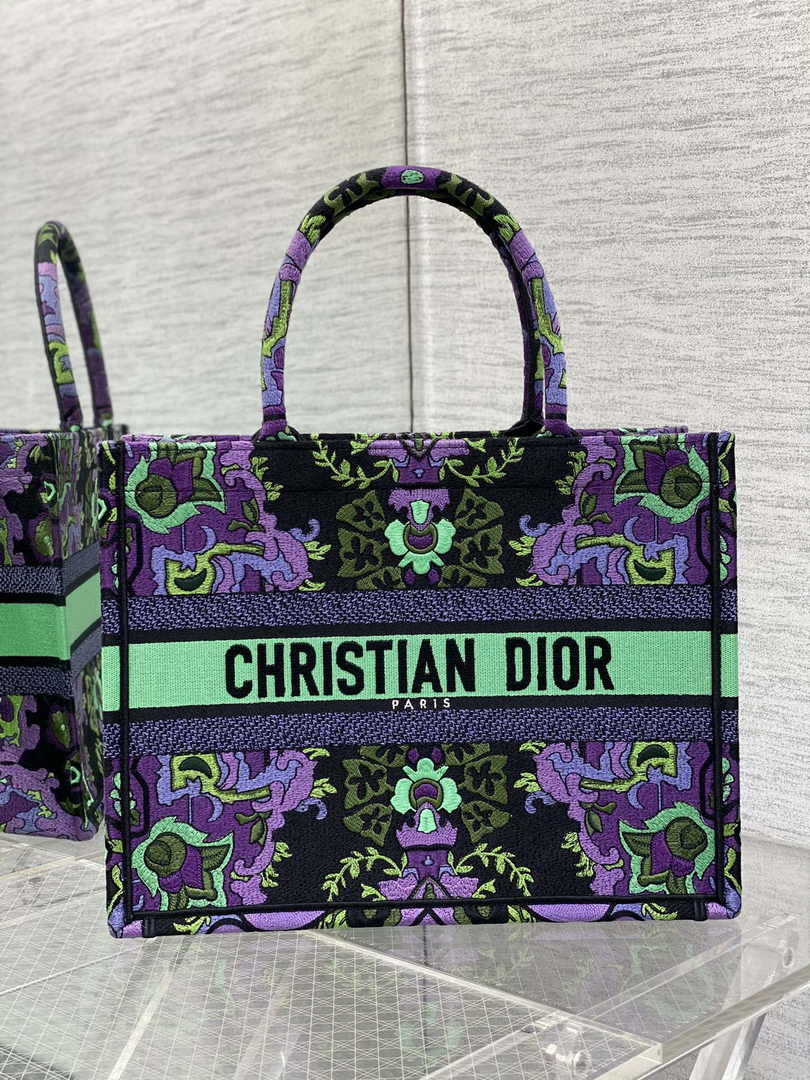 Dior Medium Book Tote M1296 Embroidery B