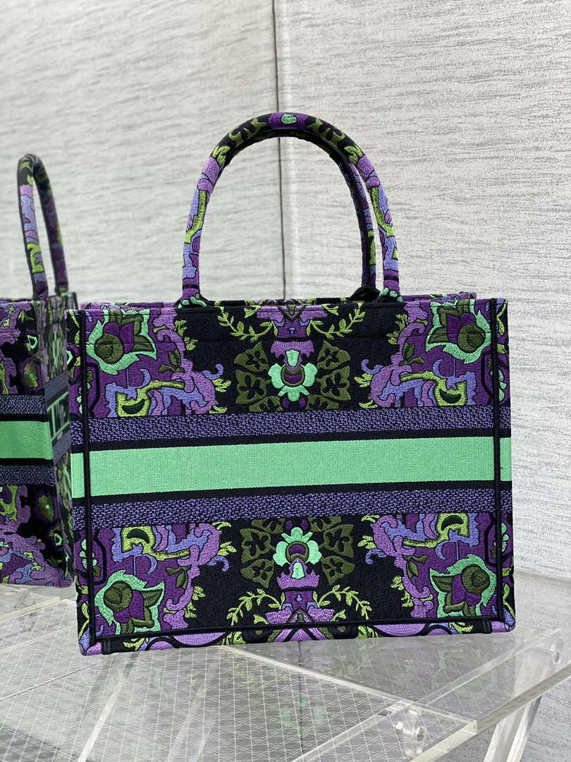 Dior Medium Book Tote M1296 Embroidery B