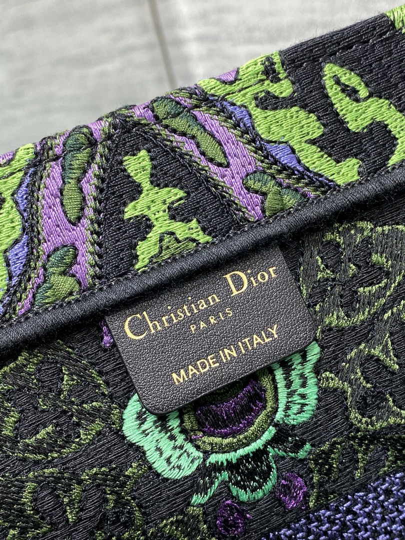 Dior Medium Book Tote M1296 Embroidery B