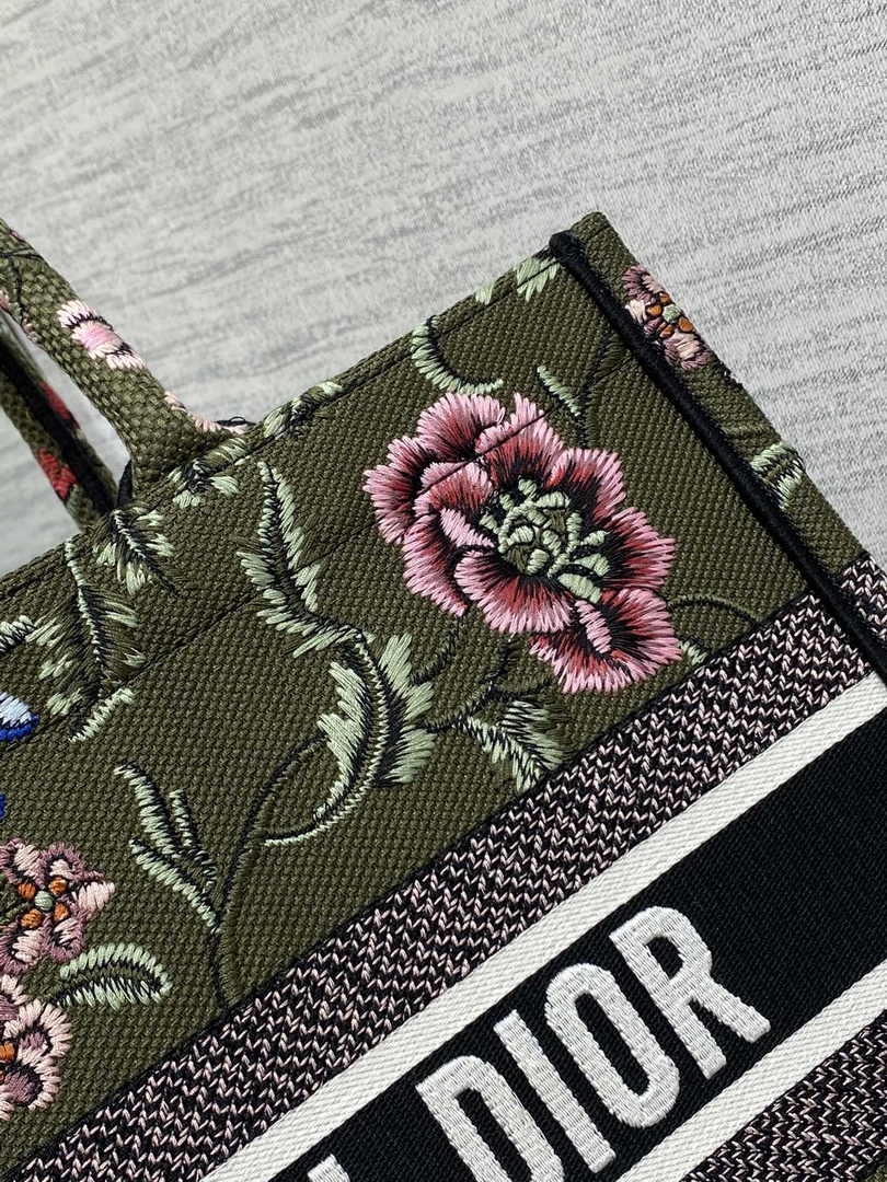 Dior Medium Book Tote M1296 Embroidery C