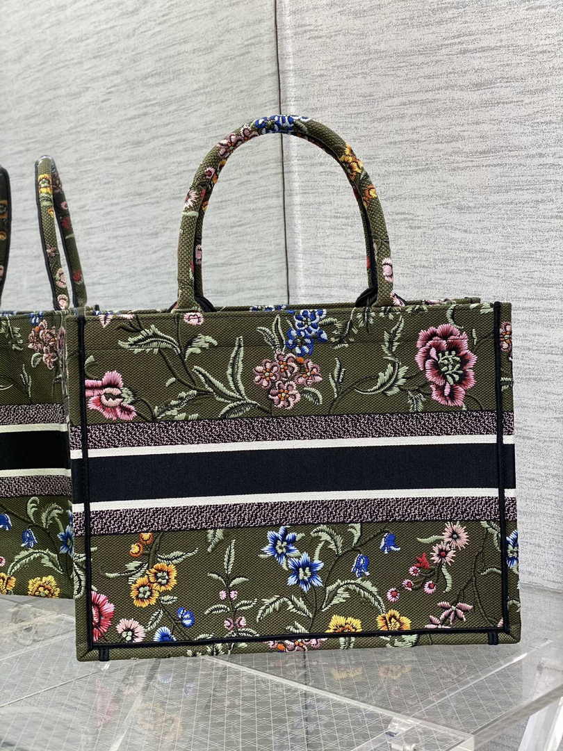 Dior Medium Book Tote M1296 Embroidery C