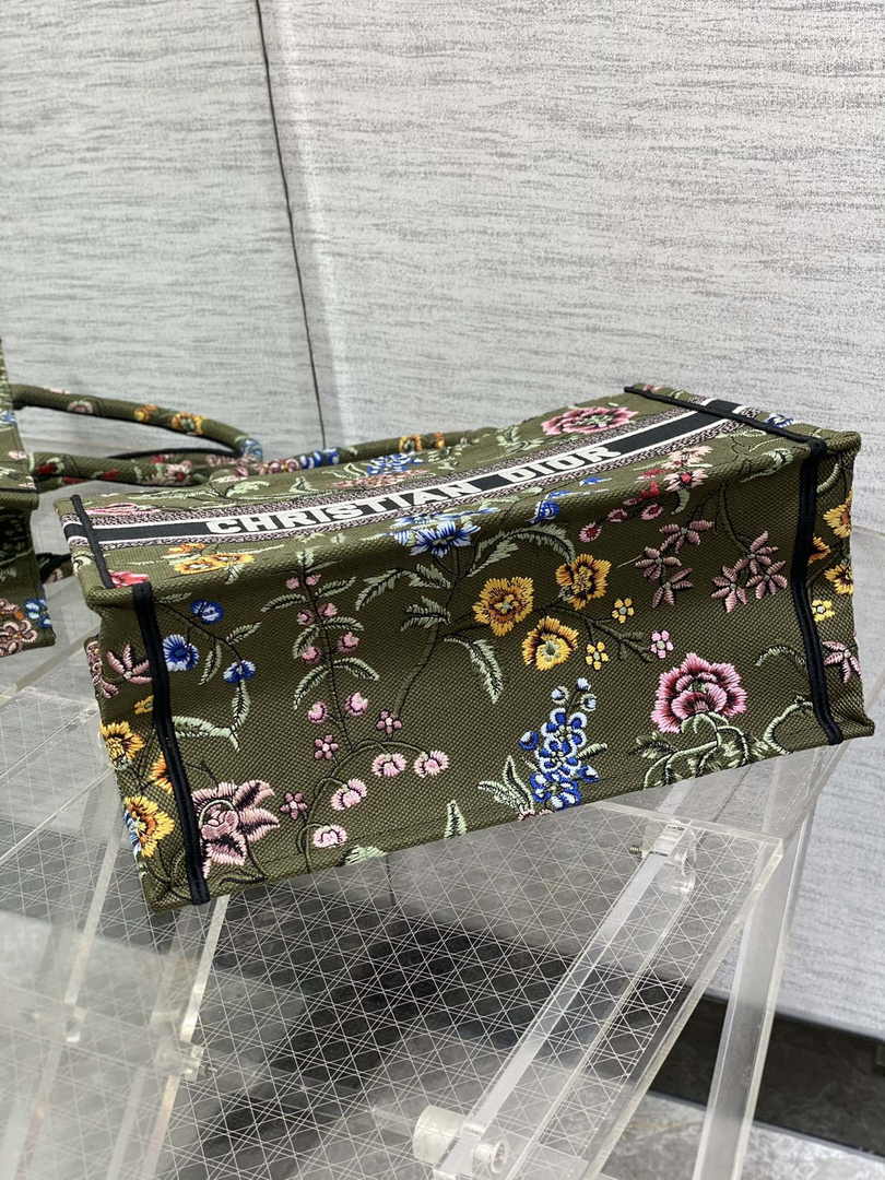 Dior Medium Book Tote M1296 Embroidery C