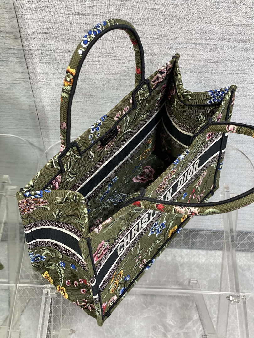 Dior Medium Book Tote M1296 Embroidery C