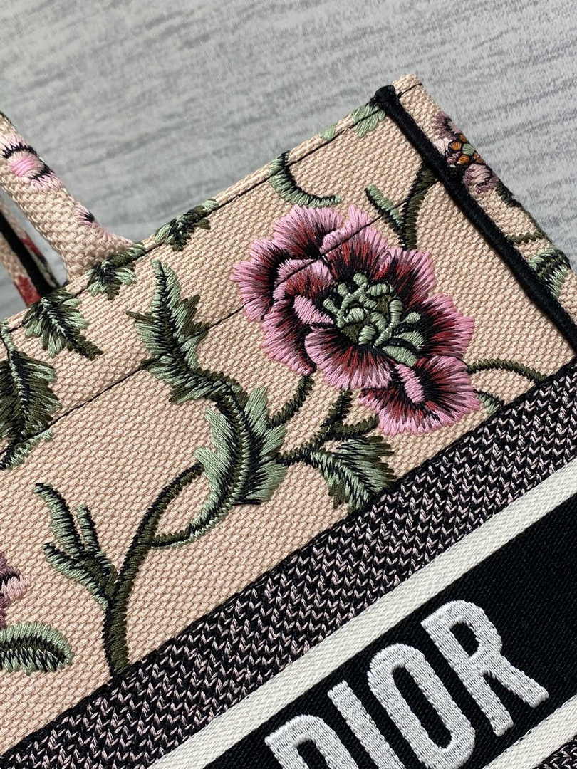 Dior Medium Book Tote M1296 Embroidery D