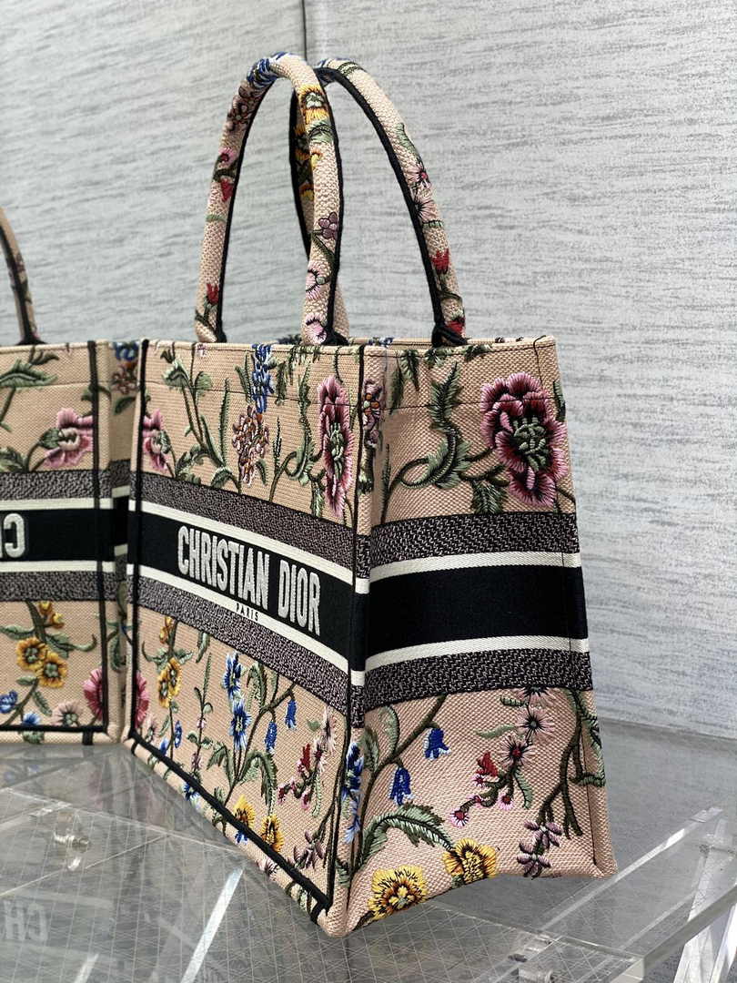 Dior Medium Book Tote M1296 Embroidery D