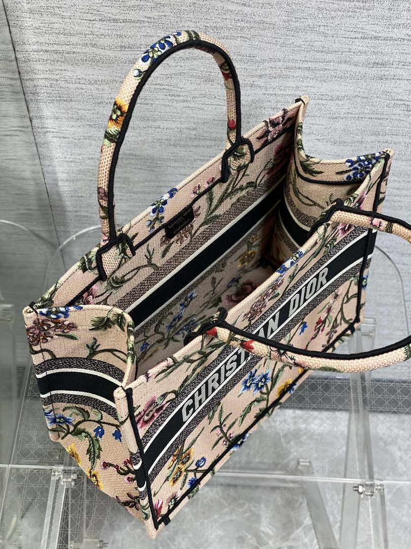 Dior Medium Book Tote M1296 Embroidery D