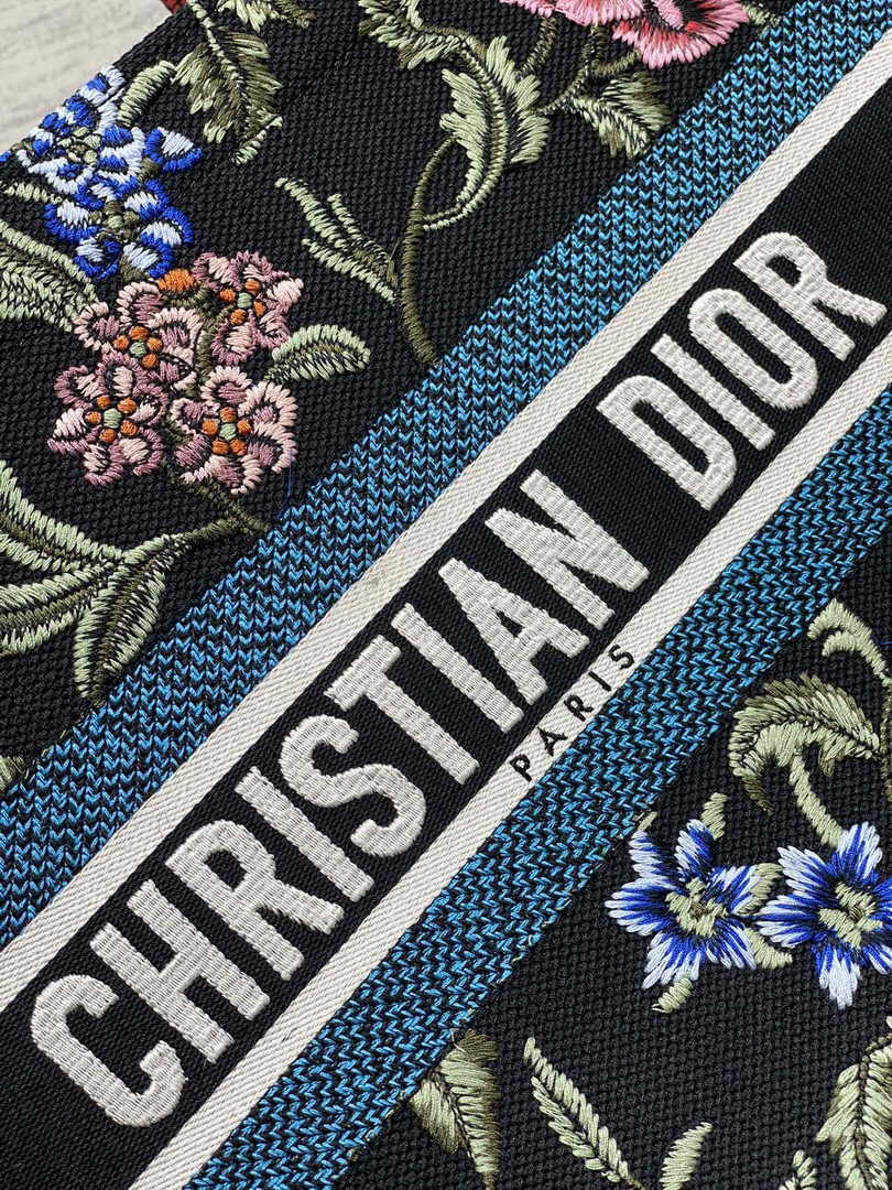 Dior Medium Book Tote M1296 Embroidery E
