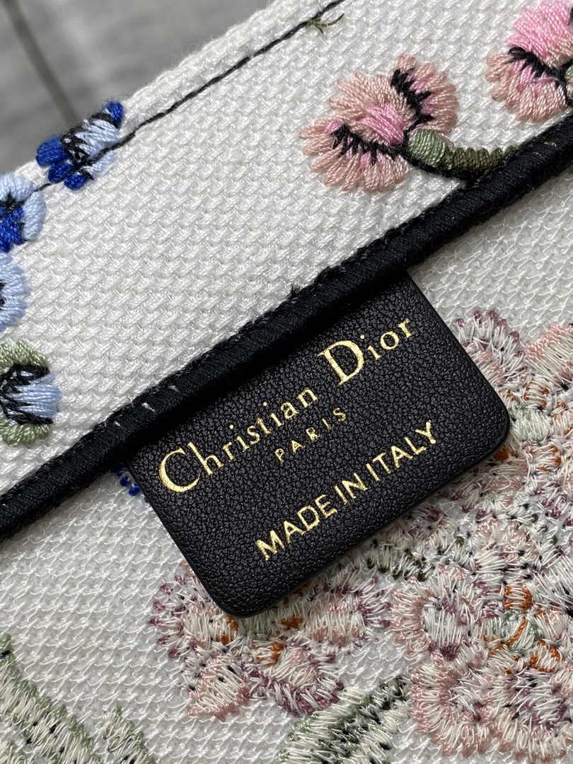 Dior Medium Book Tote M1296 Embroidery F