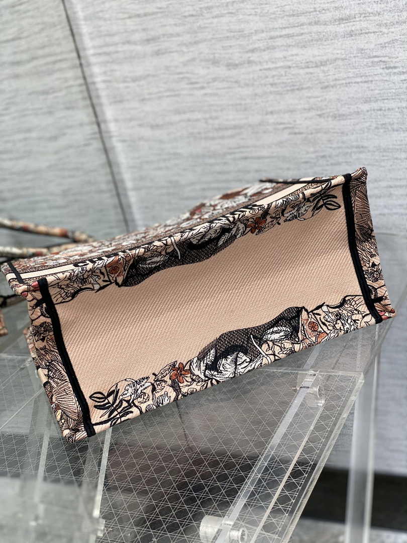 Dior Medium Book Tote M1296 Embroidery G