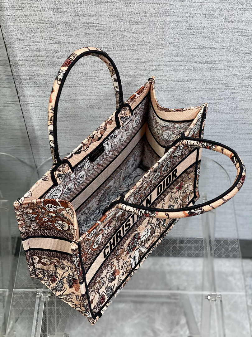 Dior Medium Book Tote M1296 Embroidery G