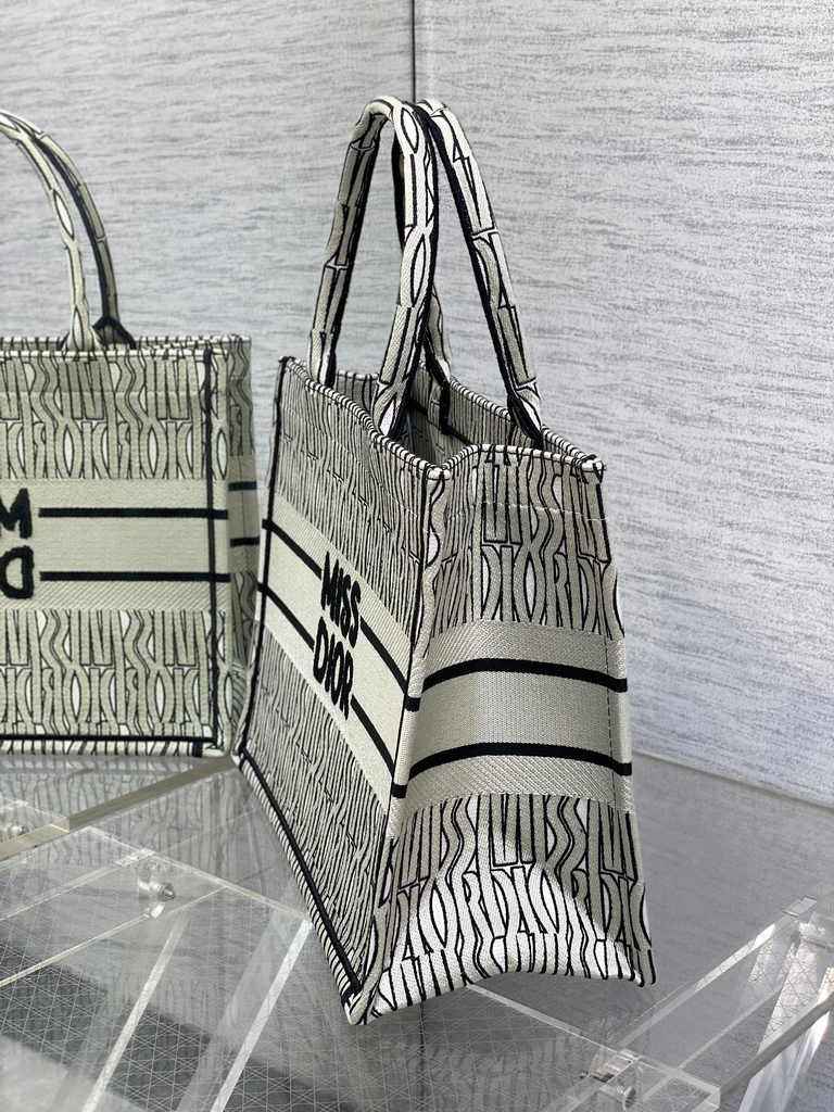 Medium Dior Book Tote M1296 Beige Miss Dior Allover Embroidery - Default Title - View 3