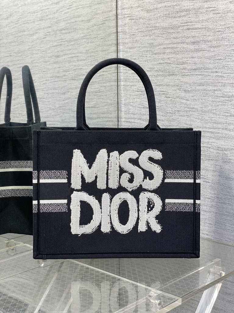 Medium Dior Book Tote M1296 Black Miss Dior Graffiti Embroidery - Default Title - View 2