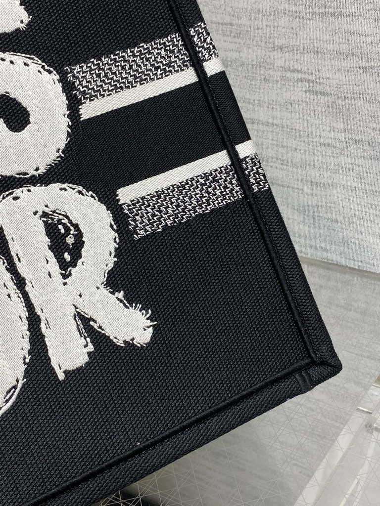 Medium Dior Book Tote M1296 Black Miss Dior Graffiti Embroidery - Default Title - View 8