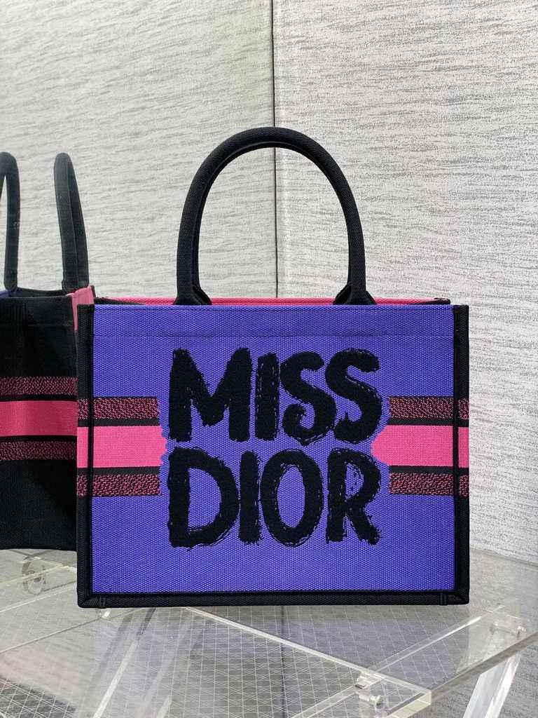 Medium Dior Book Tote M1296 Two-Tone Fuchsia and Purple Miss Dior Graffiti Embroidery - Default Title - View 2