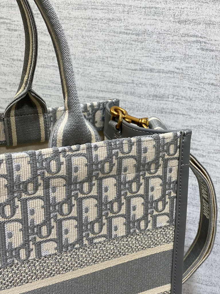 Medium Dior Book Tote M1296 Gray Dior Oblique Embroidery and Calfskin - Default Title - View 7